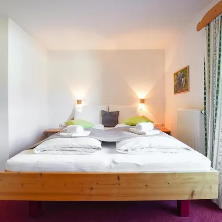 Haus Tirol Pensión
