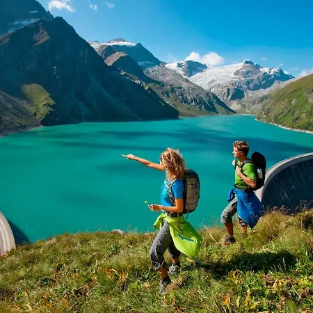 Haus Tirol Pensión Kaprun